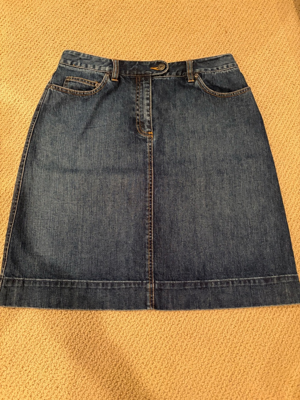 Talbots Women’s Classic A-Line mini denim skirt Size 10